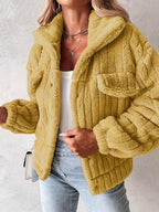 Dam teddyjacka med krage och bröstfickor, luden varm jacka